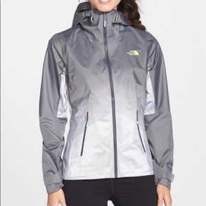 🌧 The North Face Rain Jacket